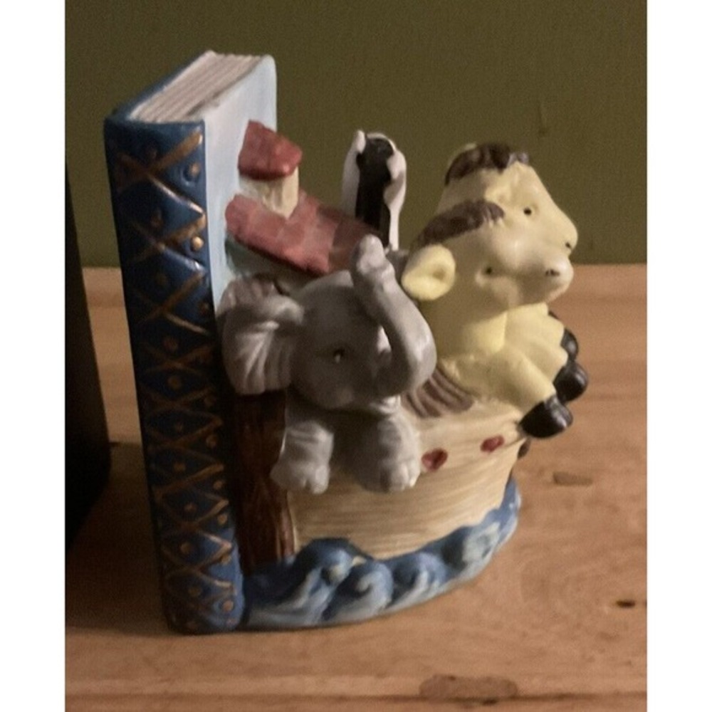 SET OF NOAH'S ARK BOOKENDS....APPROX 4" TALL...COLORFUL & DETAILED CERAMIC - Picture 8 of 11